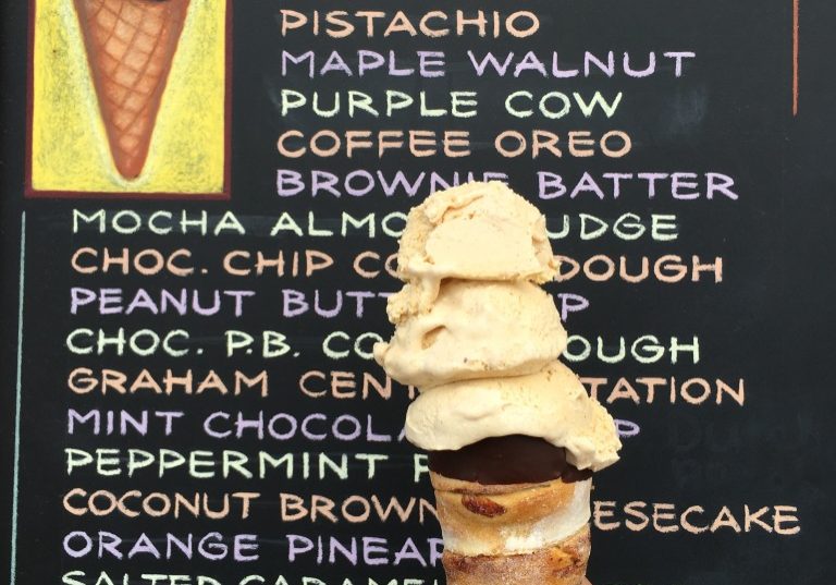 Pizzi_Farm_donut_ice_cream_cone
