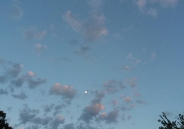 Summer_Solstice_Strawberry_Moon