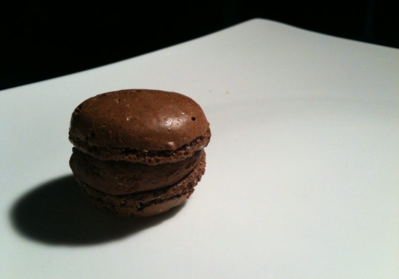 chocolate macaron